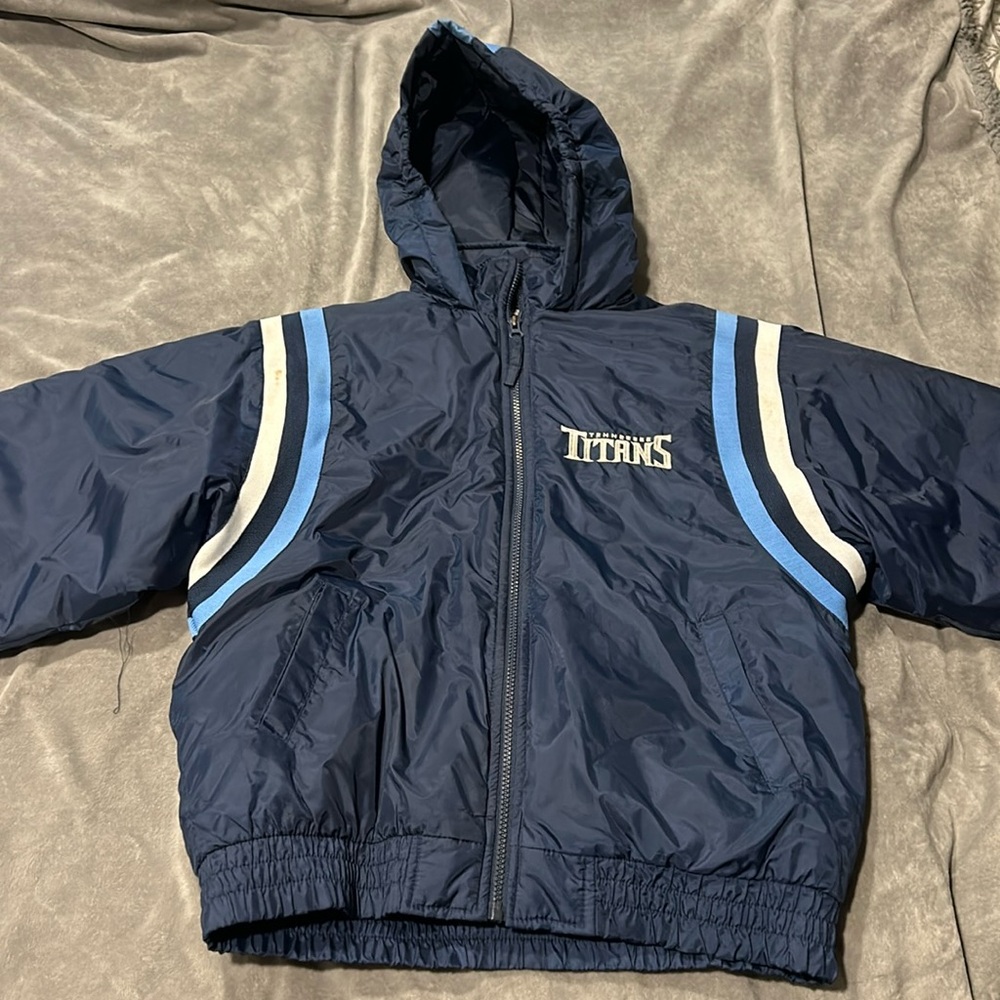 NFL Official Merchandise TITANS puffy jacket!